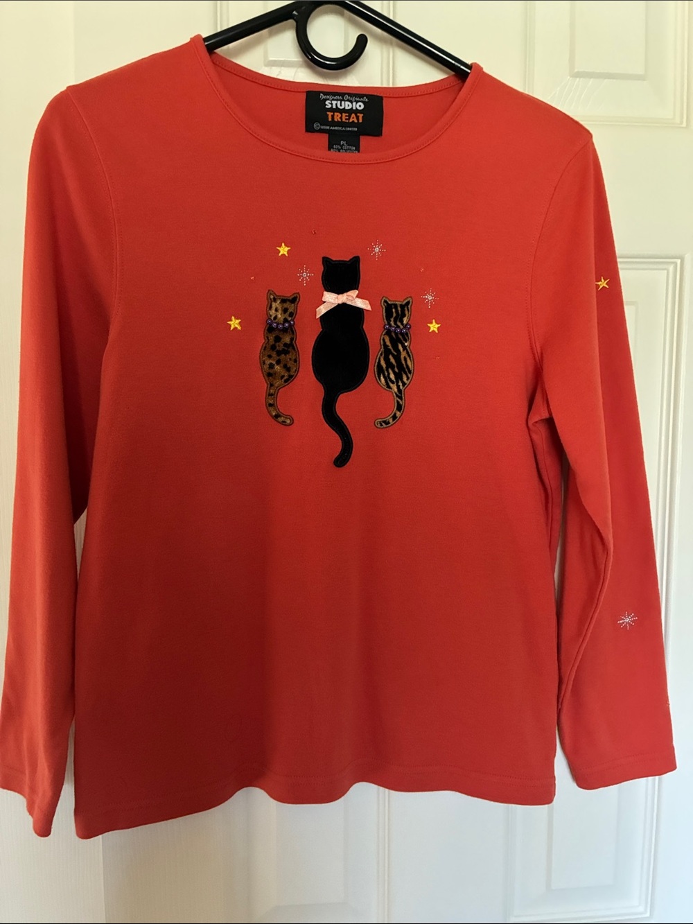 Studio Treat Long Sleeve Tee Orange With Cats On The Front And Bow Accent - EUC